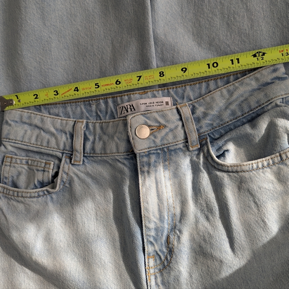 Zara High Waist High Rise Light Wash 100% Cotton Raw Hem Wide Leg Jeans Size 2 - Picture 9 of 11